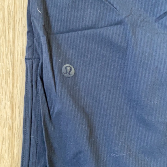 Beyond the studio 25” crop true navy size 2 lululemon nwt - Picture 8 of 16